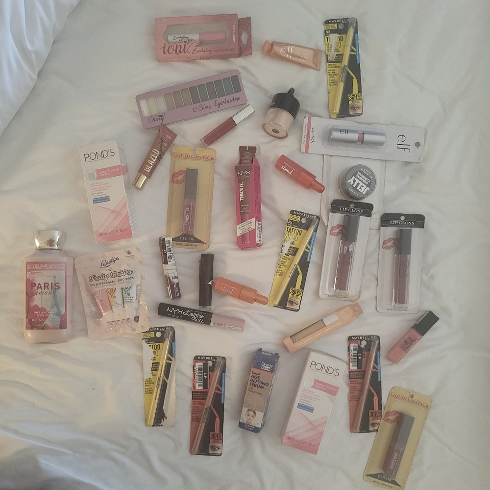 Makeup (lot) + Bonus BBW lotion